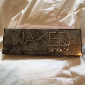 Urban Decay Makeup - Lightly Used Urban Decay Smokey Pallet Urban Decay Makeup - Lightly Used Urban Decay Smokey Pallet